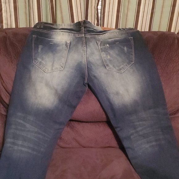 Jeans - Picture 5 of 6